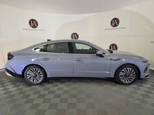 used 2024 Hyundai Sonata Hybrid car, priced at $33,699