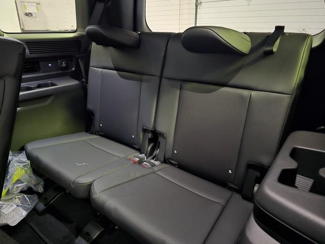 new 2025 Hyundai SANTA FE HEV car, priced at $50,724