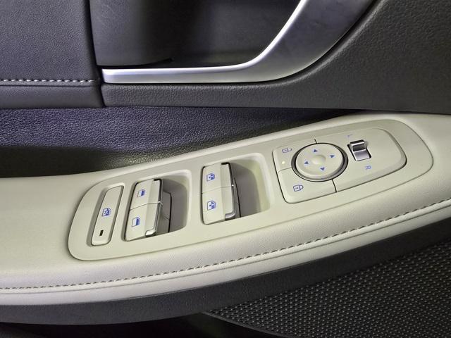 used 2024 Hyundai Sonata Hybrid car, priced at $33,455