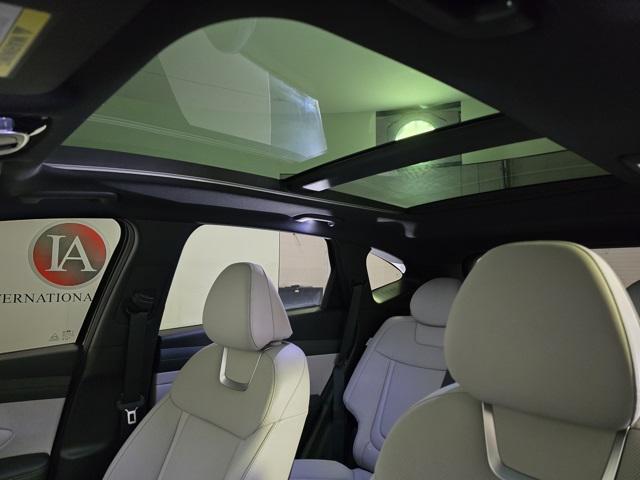 new 2025 Hyundai TUCSON Hybrid car, priced at $40,810