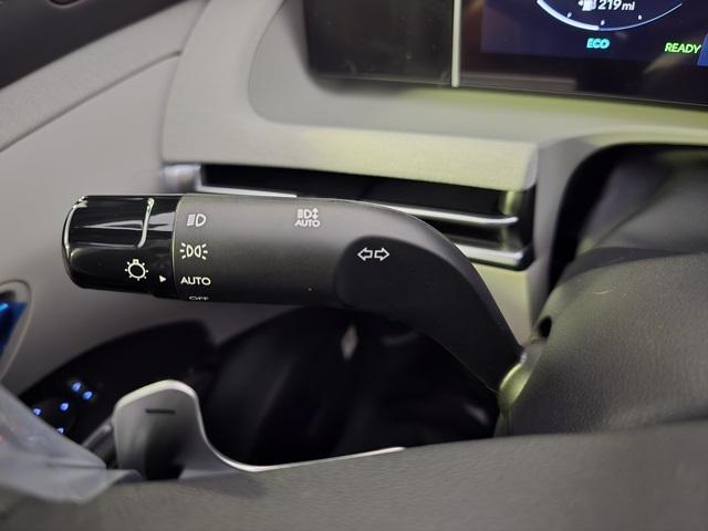 new 2025 Hyundai TUCSON Hybrid car, priced at $40,986