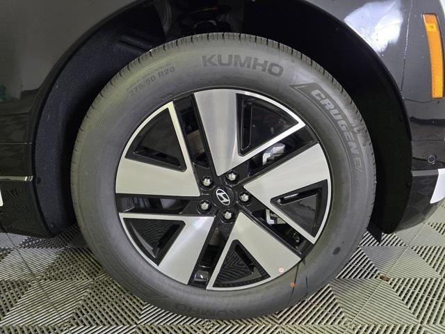 new 2026 Hyundai IONIQ 9 car, priced at $64,085