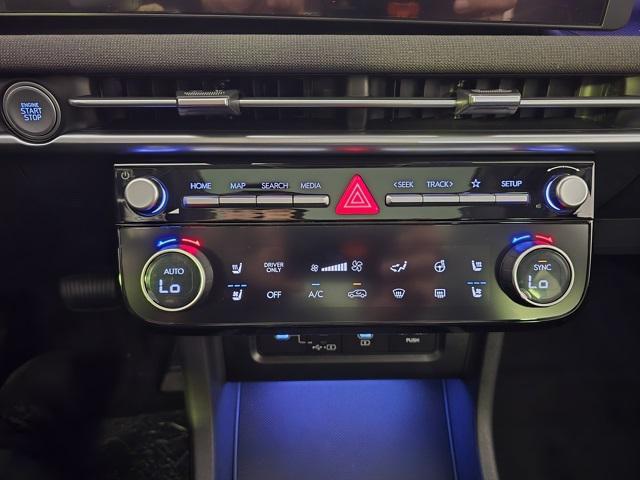new 2025 Hyundai TUCSON Hybrid car, priced at $42,175