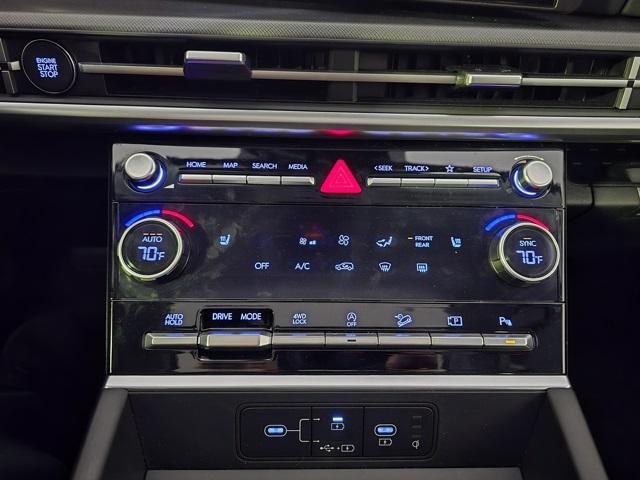 new 2025 Hyundai Santa Fe car, priced at $39,060