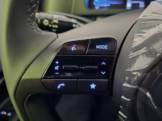 new 2025 Hyundai Elantra car, priced at $23,696