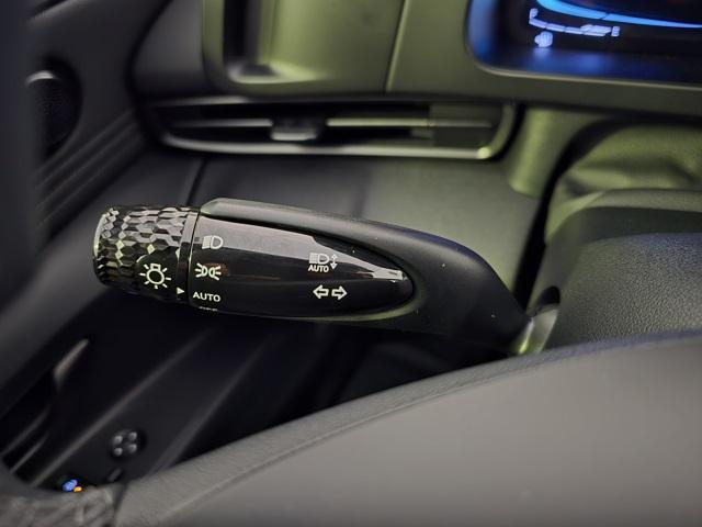 new 2025 Hyundai Elantra car, priced at $23,696