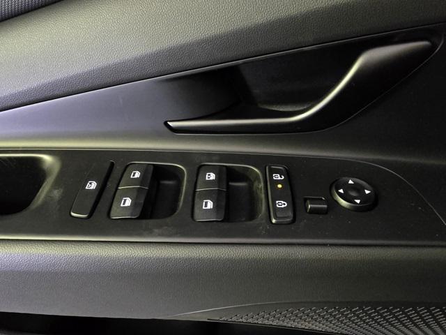 new 2025 Hyundai Elantra car, priced at $29,335
