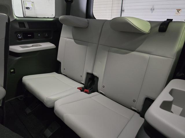 used 2024 Hyundai Santa Fe car, priced at $43,995