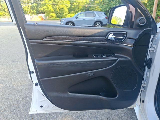 used 2021 Jeep Grand Cherokee car, priced at $28,000