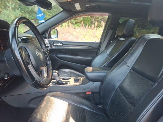 used 2021 Jeep Grand Cherokee car, priced at $28,000