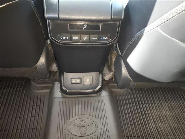 used 2023 Toyota Highlander car, priced at $40,500