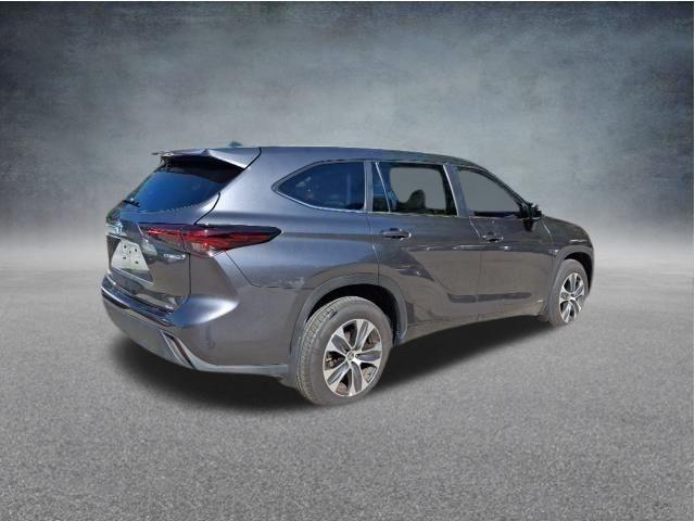 used 2024 Toyota Highlander Hybrid car, priced at $47,000