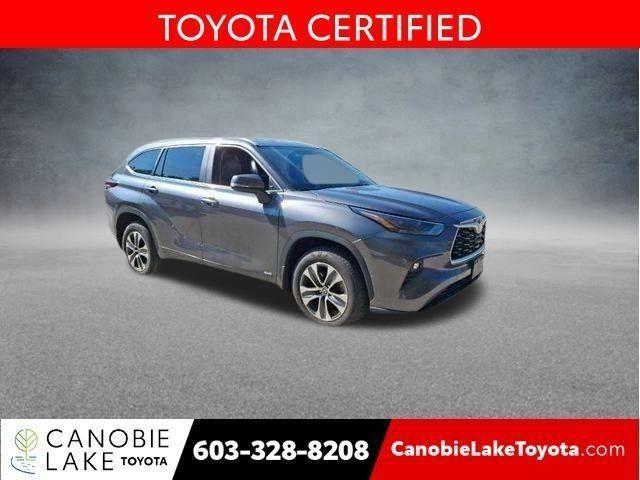 used 2024 Toyota Highlander Hybrid car, priced at $47,000