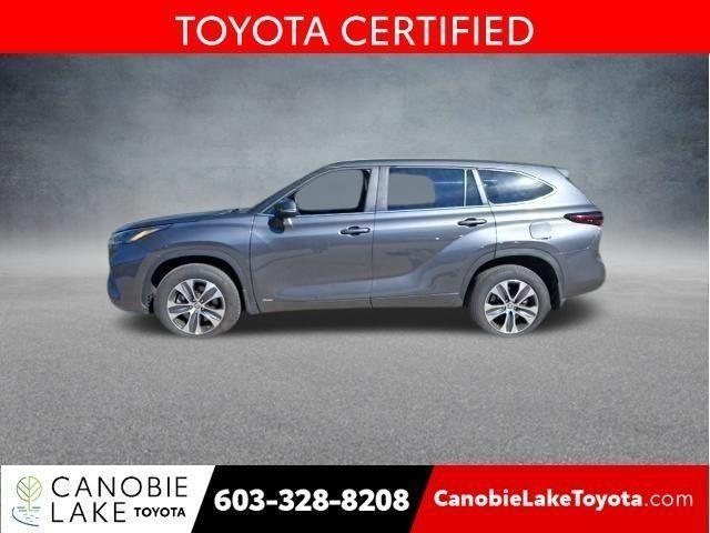 used 2024 Toyota Highlander Hybrid car, priced at $47,000