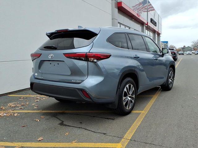 used 2021 Toyota Highlander car, priced at $33,500