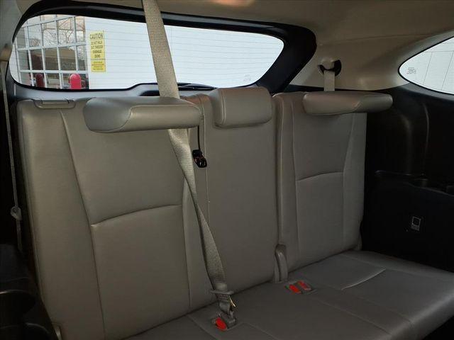 used 2021 Toyota Highlander car, priced at $33,500