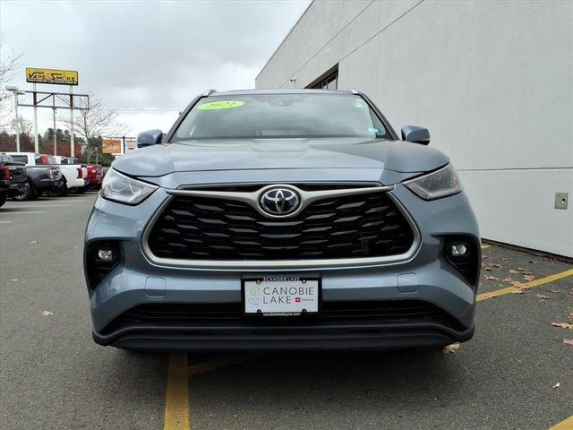 used 2021 Toyota Highlander car, priced at $33,500