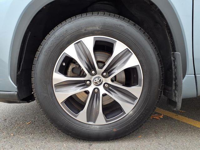 used 2021 Toyota Highlander car, priced at $33,500