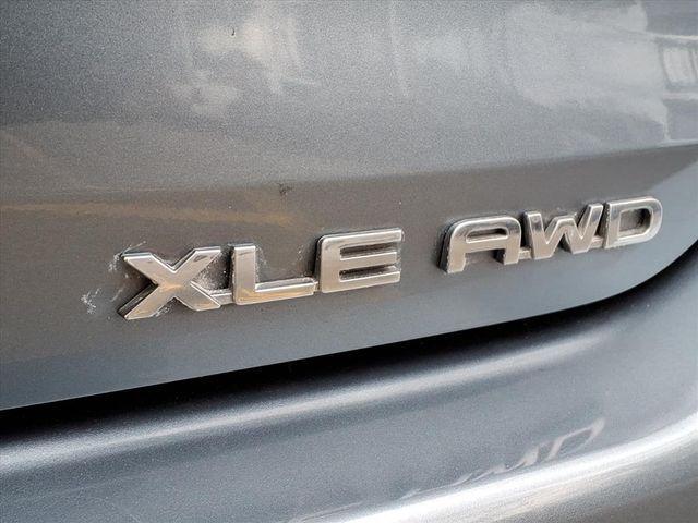 used 2021 Toyota Highlander car, priced at $33,500