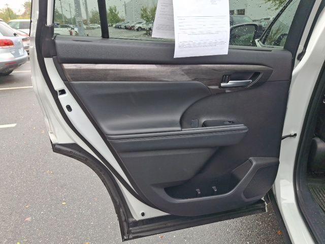 used 2025 Toyota Highlander car, priced at $51,500