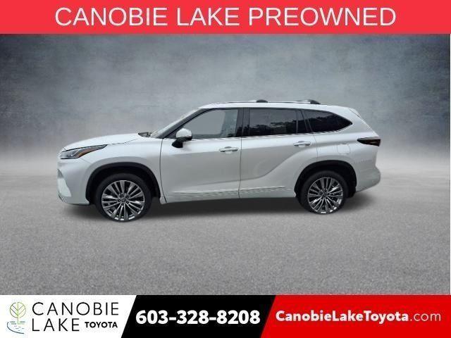 used 2025 Toyota Highlander car, priced at $51,500