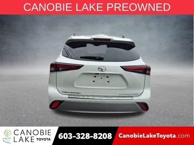 used 2025 Toyota Highlander car, priced at $51,500