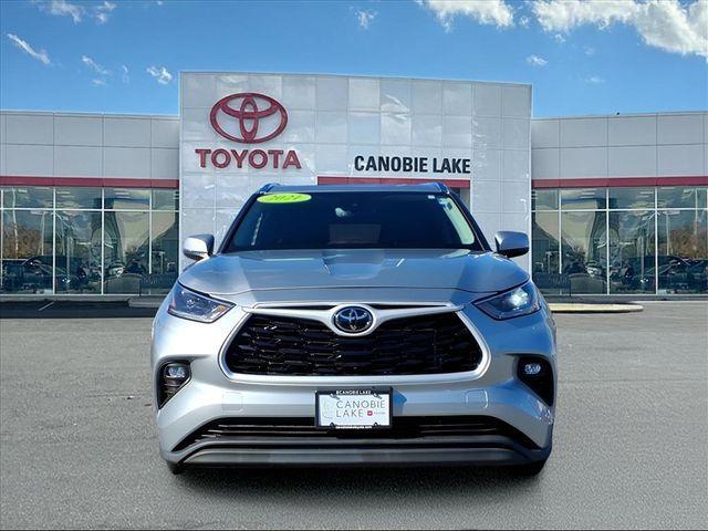 used 2021 Toyota Highlander car, priced at $26,898