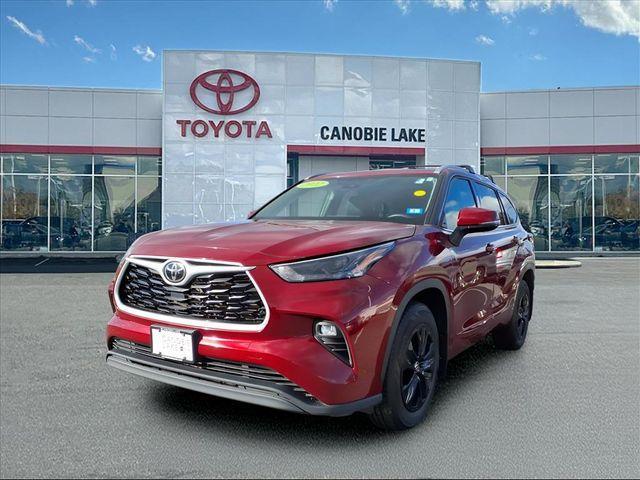 used 2022 Toyota Highlander car, priced at $30,000