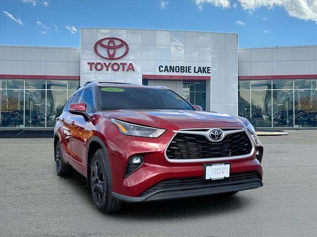 used 2022 Toyota Highlander car, priced at $30,000