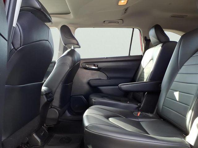 used 2022 Toyota Highlander car, priced at $30,000