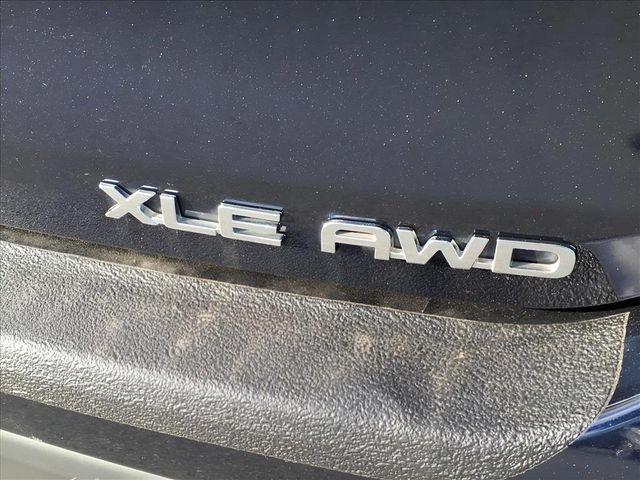 used 2022 Toyota Highlander car, priced at $28,500