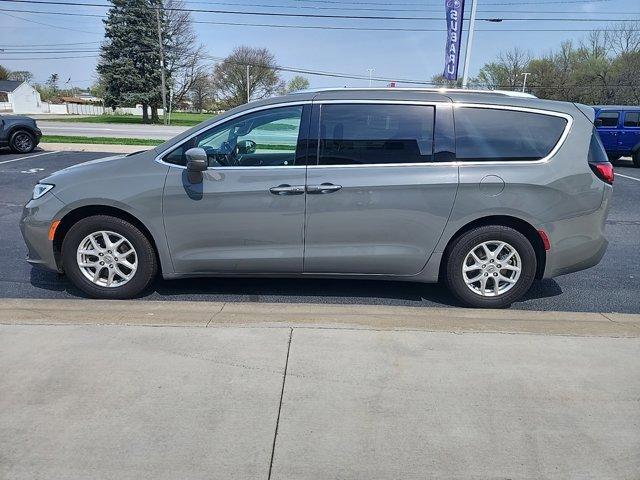 used 2021 Chrysler Pacifica car, priced at $22,999