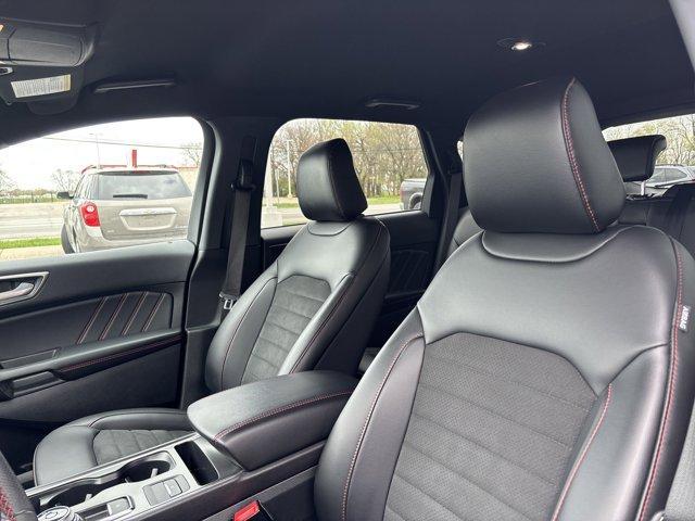 used 2024 Ford Edge car, priced at $32,999