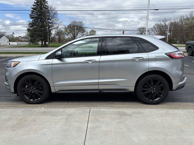 used 2024 Ford Edge car, priced at $32,999