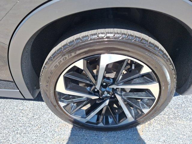 used 2024 Mitsubishi Outlander car, priced at $24,991