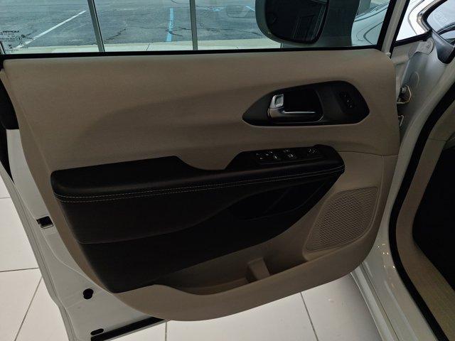 used 2022 Chrysler Pacifica car, priced at $18,400