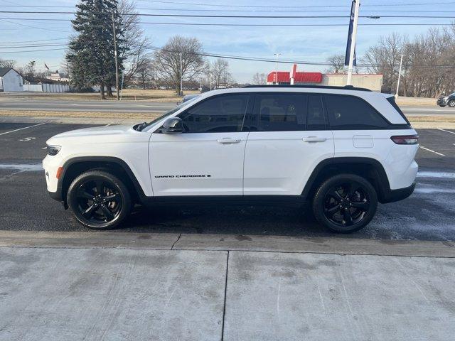 used 2023 Jeep Grand Cherokee car, priced at $29,600