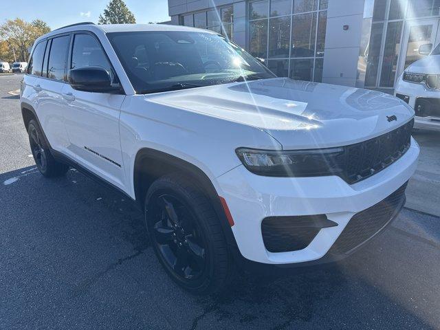 used 2023 Jeep Grand Cherokee car, priced at $27,644