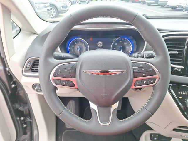 used 2023 Chrysler Pacifica car, priced at $24,999