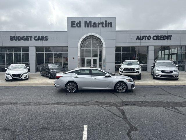 used 2023 Nissan Altima car, priced at $20,611