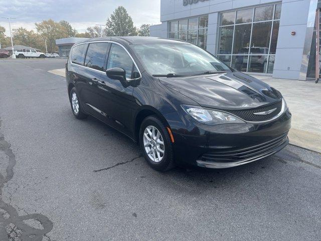 used 2017 Chrysler Pacifica car, priced at $13,667