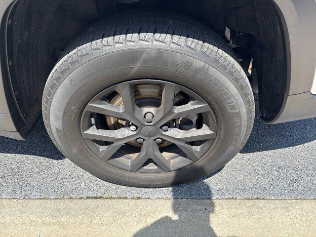 used 2021 Jeep Grand Cherokee L car, priced at $29,981