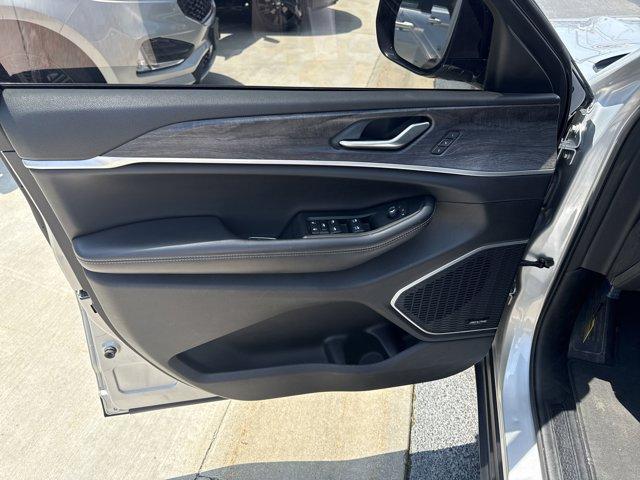 used 2021 Jeep Grand Cherokee L car, priced at $29,981