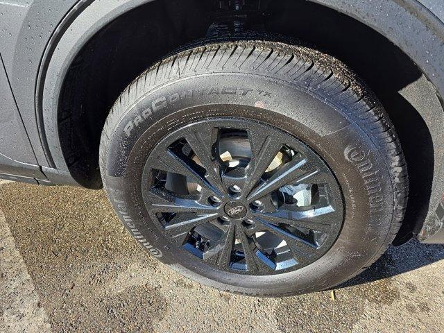 used 2024 Ford Escape car, priced at $25,900