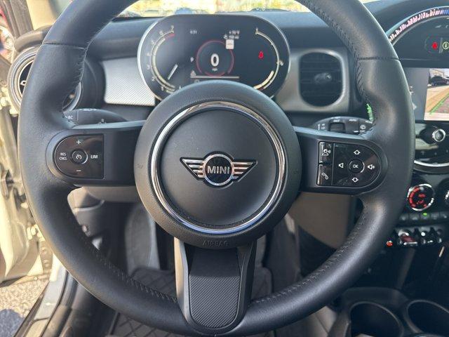 used 2022 MINI Hardtop car, priced at $22,999