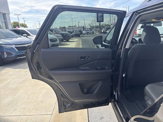 used 2024 Nissan Pathfinder car, priced at $27,999