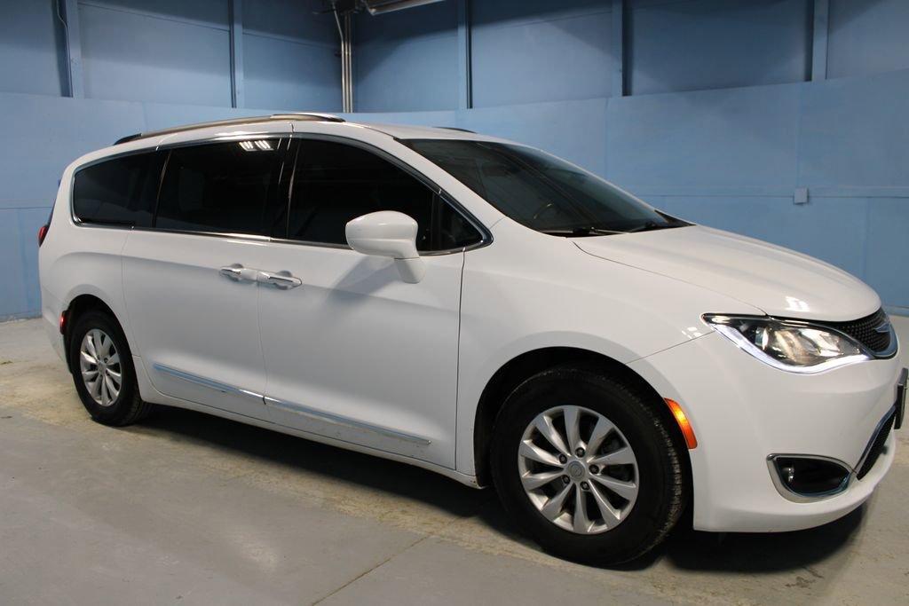 used 2017 Chrysler Pacifica car, priced at $11,907