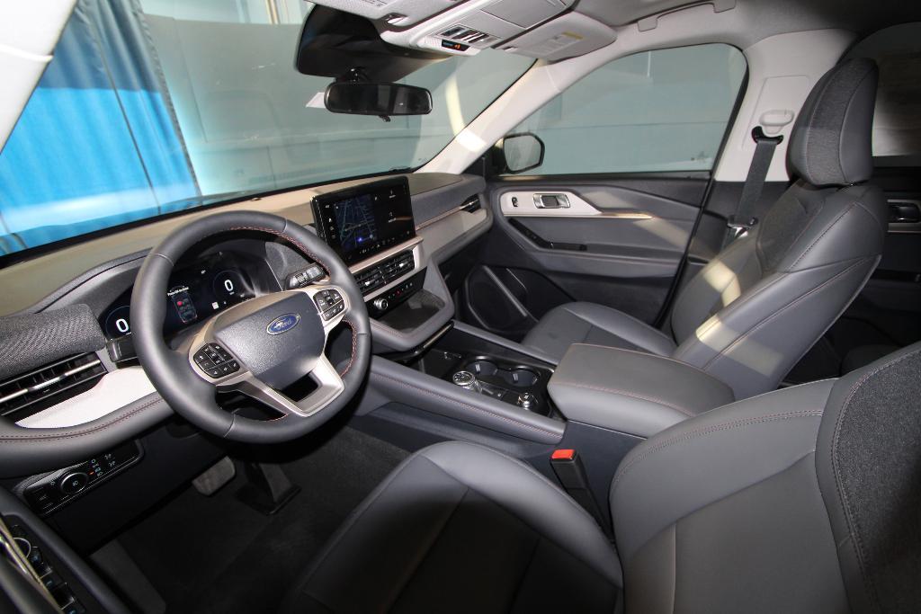 new 2025 Ford Explorer car, priced at $48,880
