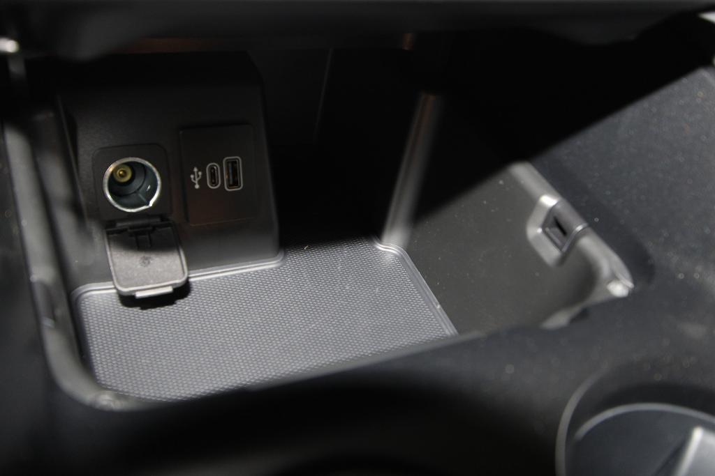 new 2025 Ford Explorer car, priced at $48,880