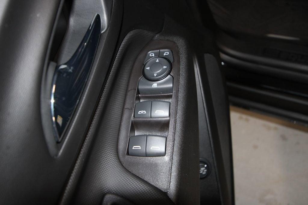 used 2022 Chevrolet Equinox car, priced at $31,899